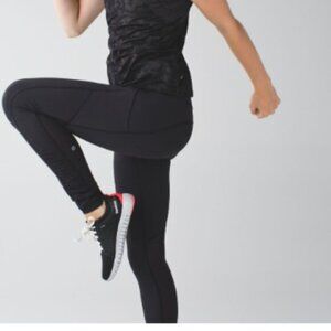VGC Lululemon Speed Up Tight Black Size 4